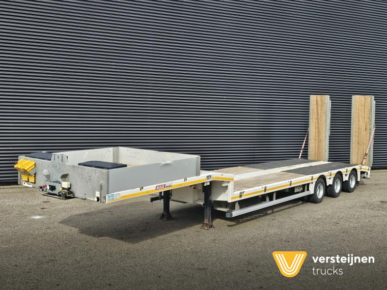 MAX trailer MAX 110 / 3 X STEERING AXLE / HYDRAULIC RAMP